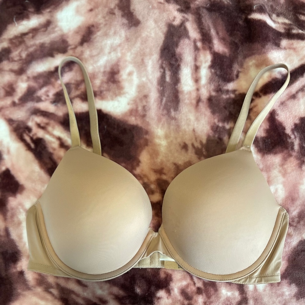 NWT PINK by Victoria’s Secret Wear Everywhere Push Up Bra in smooth 36C